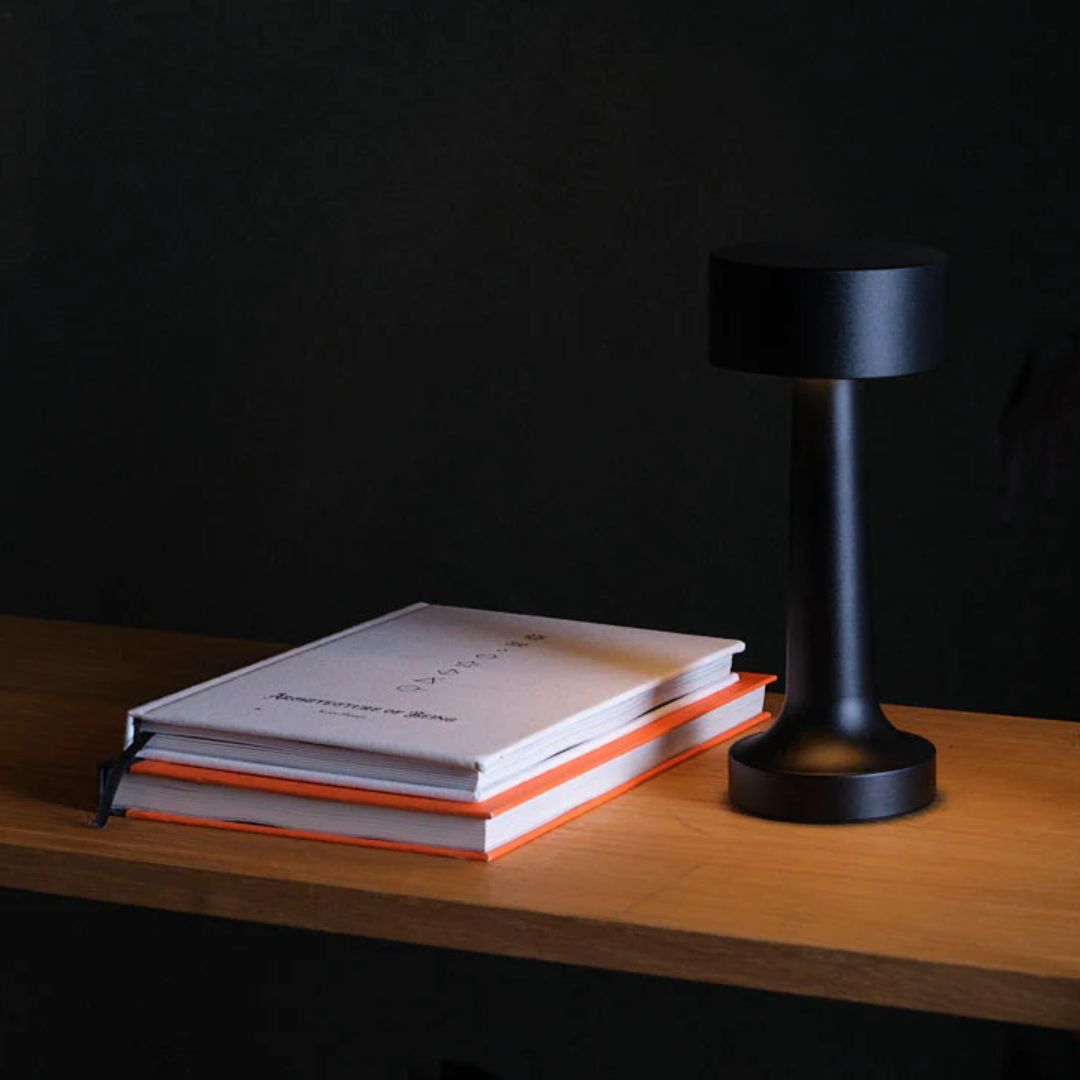 Bar & Restauraunt Table Lamp Ren